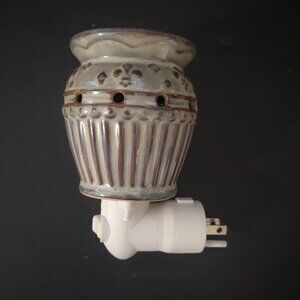 Scentsy Retired Charlemagne Fleur-De-Lis Plug In Wax Warmer / Night Light